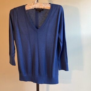 Banana Republic V neck sweater-S